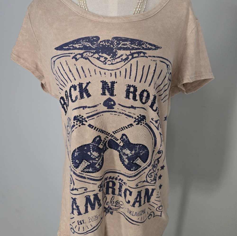 Reba Rock N Roll Western Heritage Graphic Sparkly Beige Top Size Medium